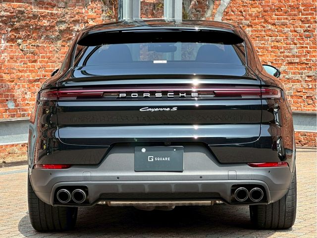 PORSCHE CAYENNE COUP 2023 Image 31