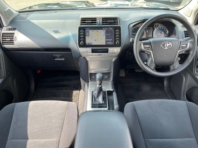 TOYOTA LANDCRUISER PRADO 2020 Image 31