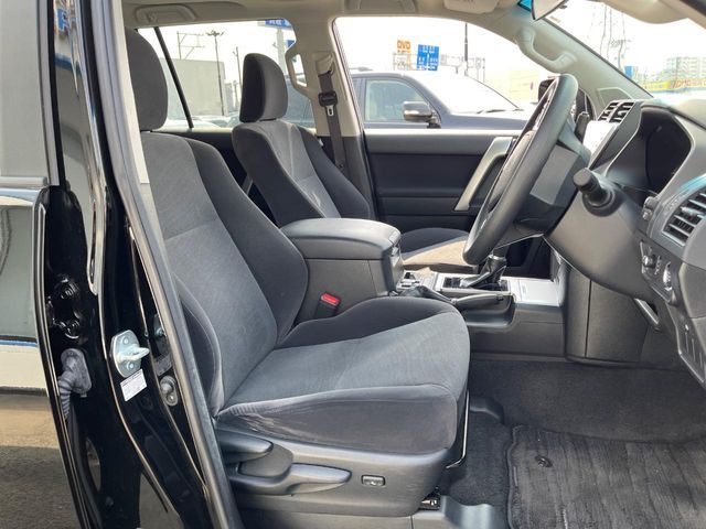 TOYOTA LANDCRUISER PRADO 2020 Image 31