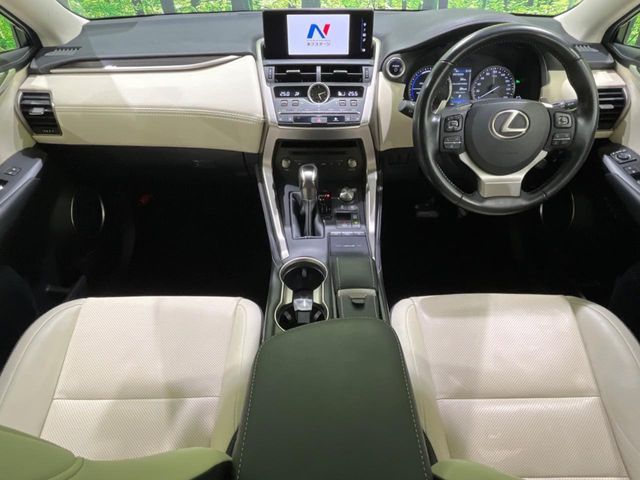 TOYOTA LEXUS NX300H AWD 2019 Image 31