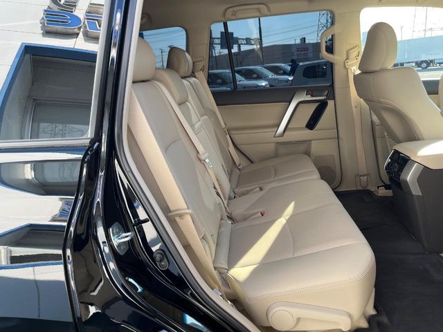 TOYOTA LANDCRUISER PRADO 2023 Image 31