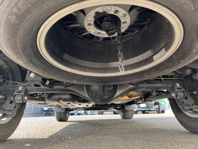 TOYOTA LANDCRUISER PRADO 2023 Image 31