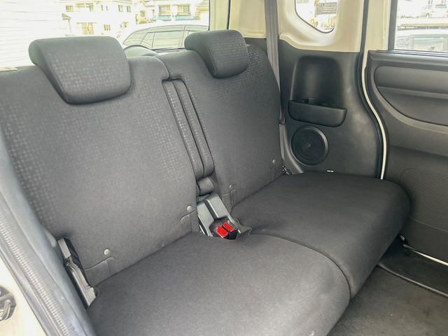 HONDA N BOX 2015 Image 31