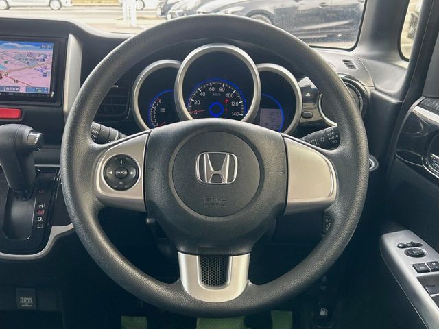 HONDA N BOX 2015 Image 31