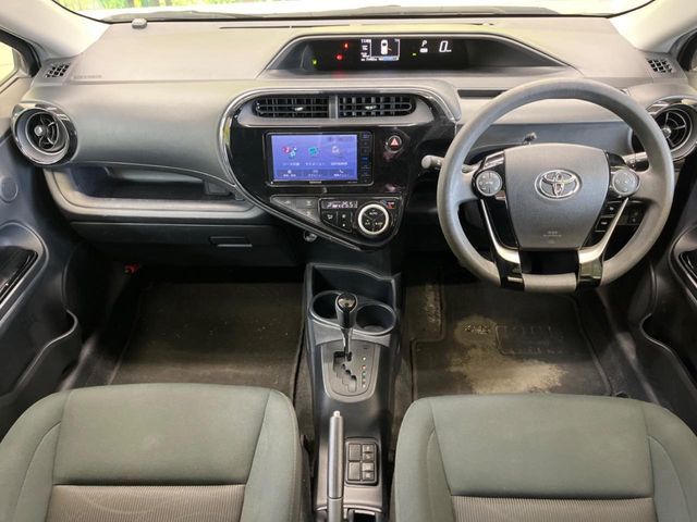 TOYOTA AQUA 2018 Image 31