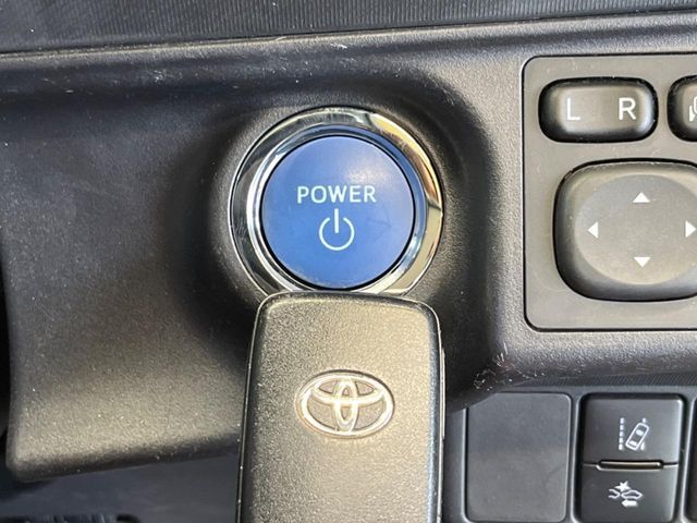 TOYOTA AQUA 2018 Image 31