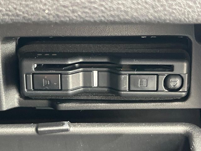 NISSAN SERENA  S-HYBRID 2017 Image 31