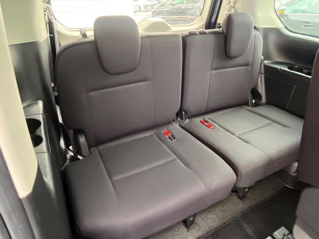 NISSAN SERENA  S-HYBRID 2017 Image 31