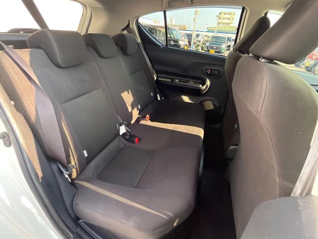 TOYOTA AQUA 2018 Image 31