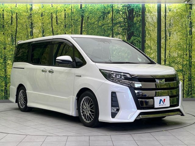 TOYOTA NOAH HYBRID 2018 Image 31