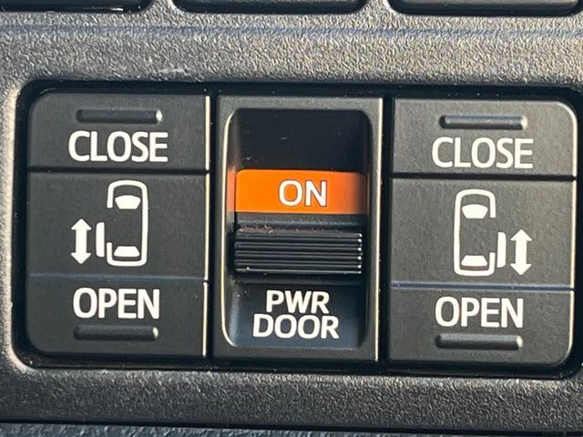 TOYOTA ESQUIRE HYBRID 2017 Image 31