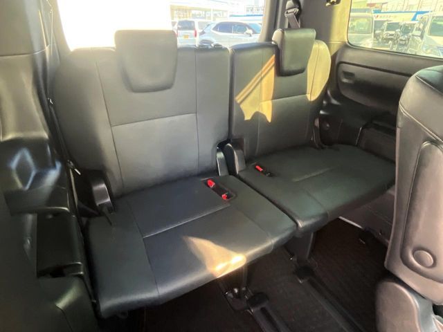 TOYOTA ESQUIRE HYBRID 2017 Image 31