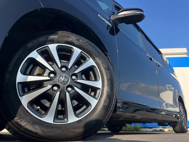 TOYOTA ESQUIRE HYBRID 2017 Image 31