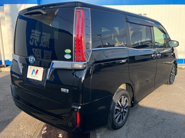 TOYOTA ESQUIRE HYBRID 2017 Image 31