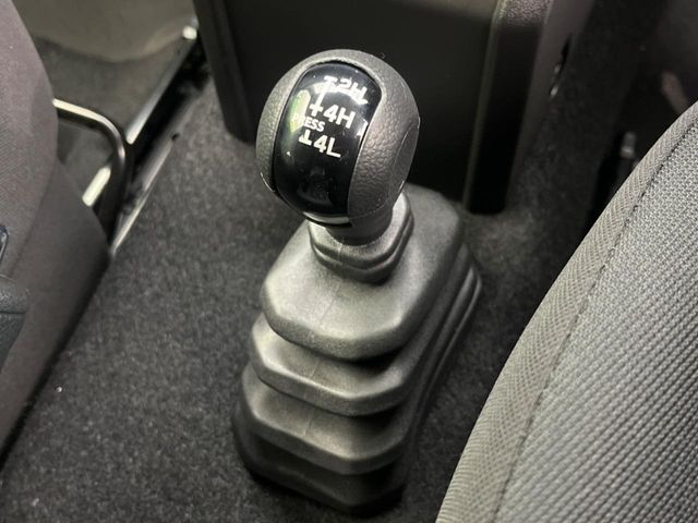 SUZUKI JIMNY NOMADE 2025 Image 31