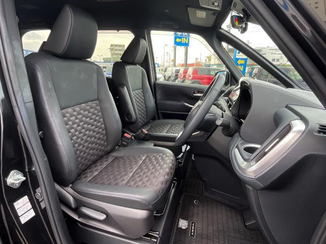 TOYOTA VOXY 2024 Image 31