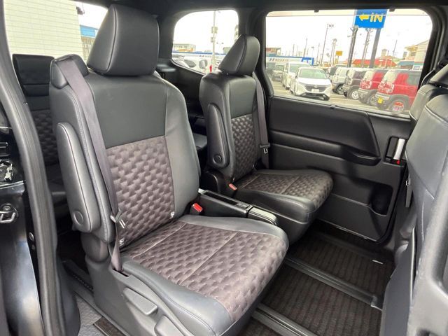 TOYOTA VOXY 2024 Image 31