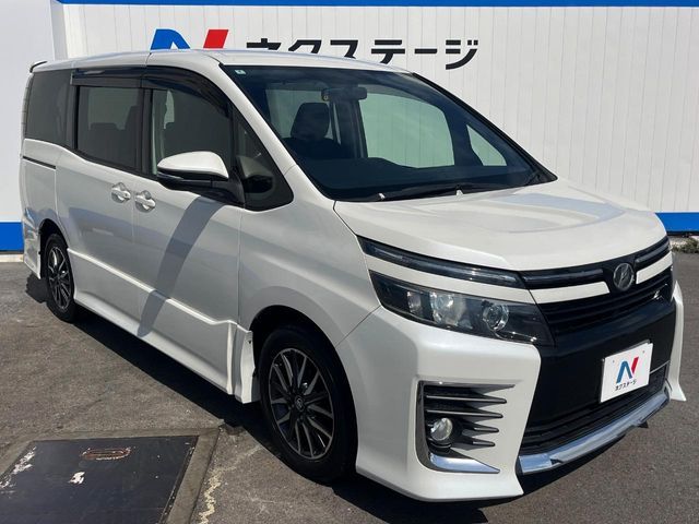 TOYOTA VOXY 2014 Image 31