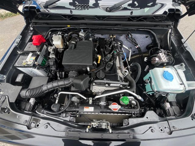 SUZUKI JIMNY NOMADE 2025 Image 31