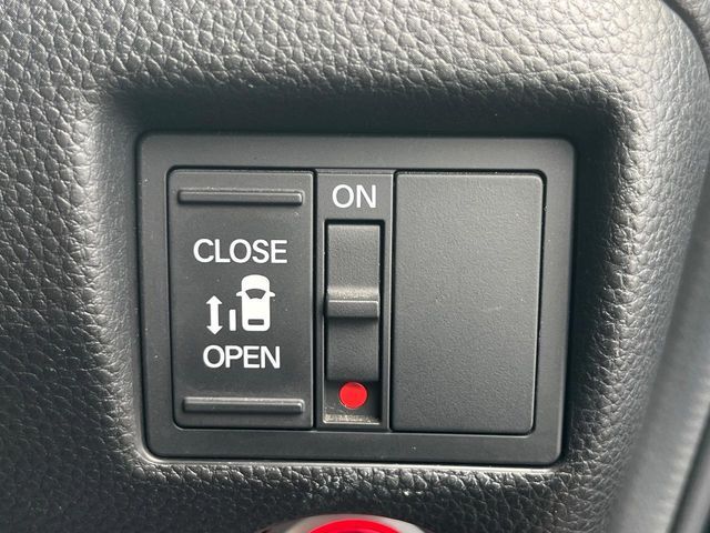 HONDA N BOX CUSTOM 2018 Image 31