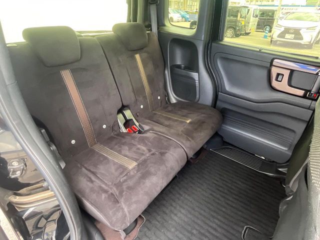 HONDA N BOX CUSTOM 2018 Image 31