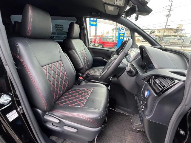 TOYOTA NOAH HYBRID 2019 Image 31