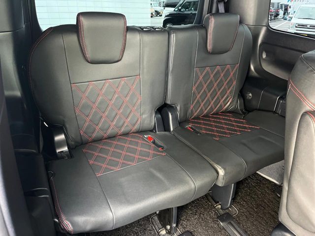 TOYOTA NOAH HYBRID 2019 Image 31