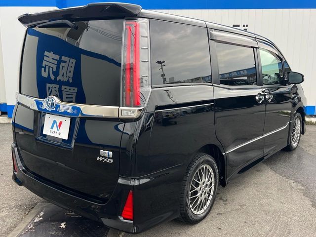 TOYOTA NOAH HYBRID 2019 Image 31