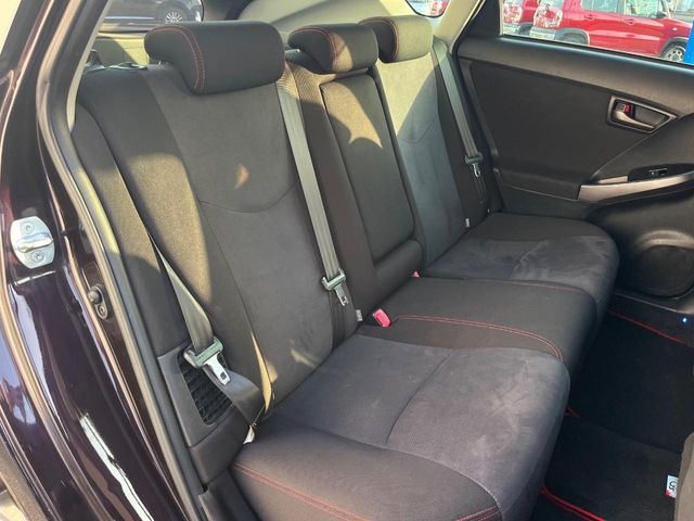 TOYOTA PRIUS 2014 Image 31