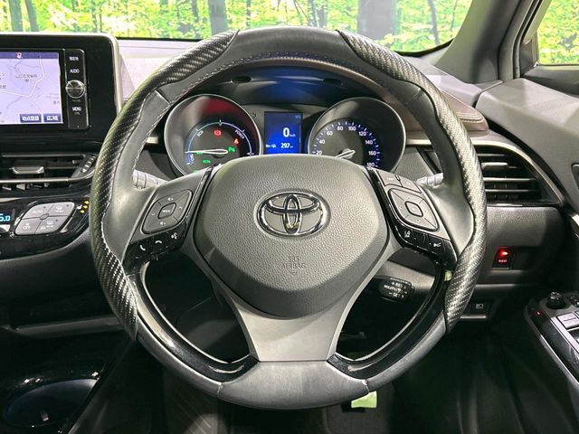 TOYOTA C-HR 2017 Image 31