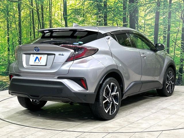 TOYOTA C-HR 2017 Image 31