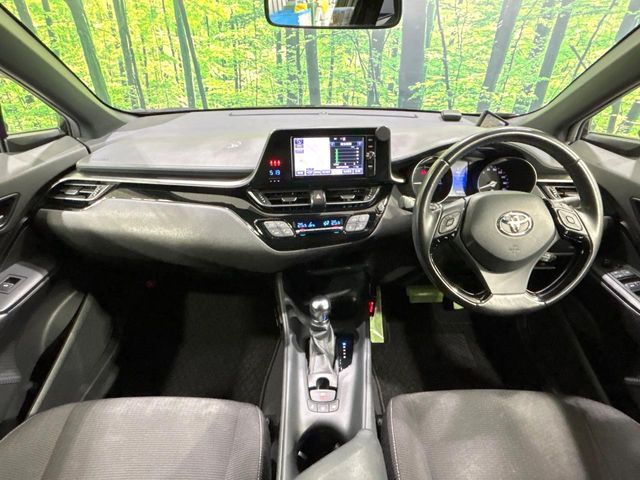 TOYOTA C-HR 2017 Image 31