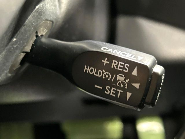 TOYOTA C-HR 2017 Image 31