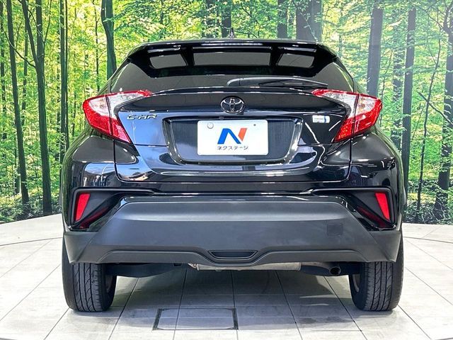 TOYOTA C-HR 2017 Image 31