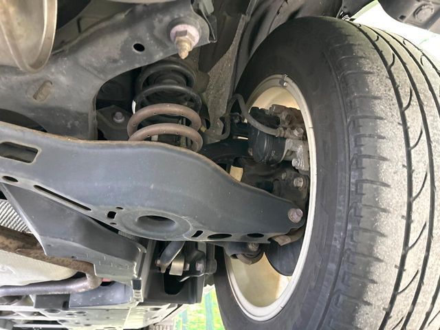 TOYOTA C-HR 2017 Image 31