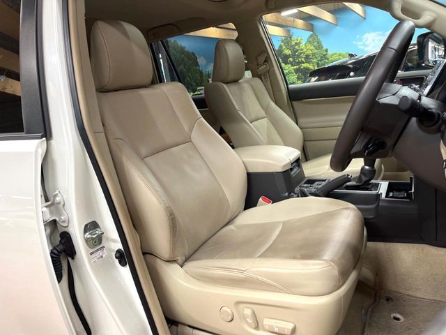 TOYOTA LANDCRUISER PRADO 2023 Image 31