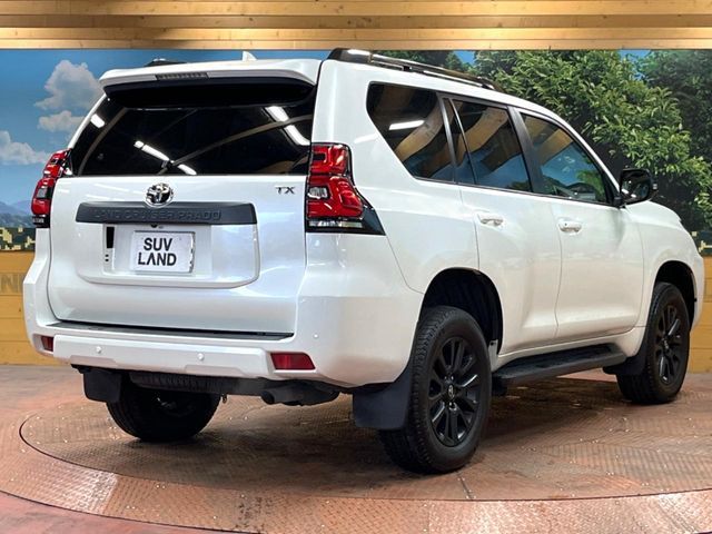 TOYOTA LANDCRUISER PRADO 2023 Image 31