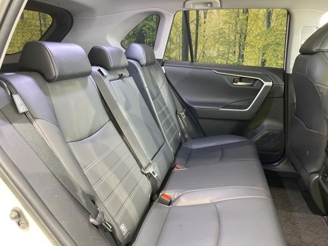 TOYOTA RAV4 HYBRID 4WD 2019 Image 31