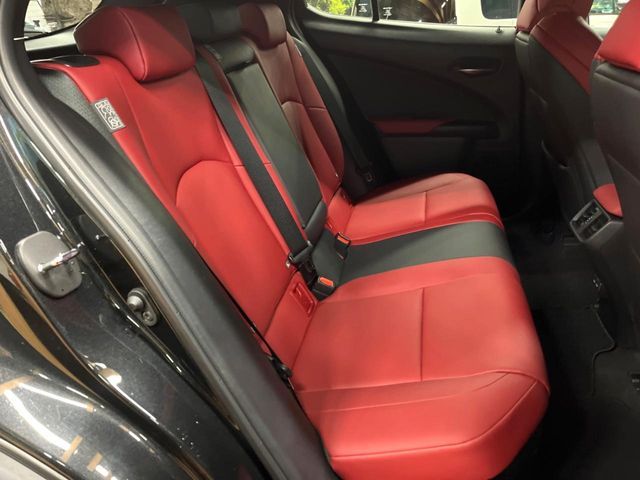 TOYOTA LEXUS UX250H 2021 Image 31