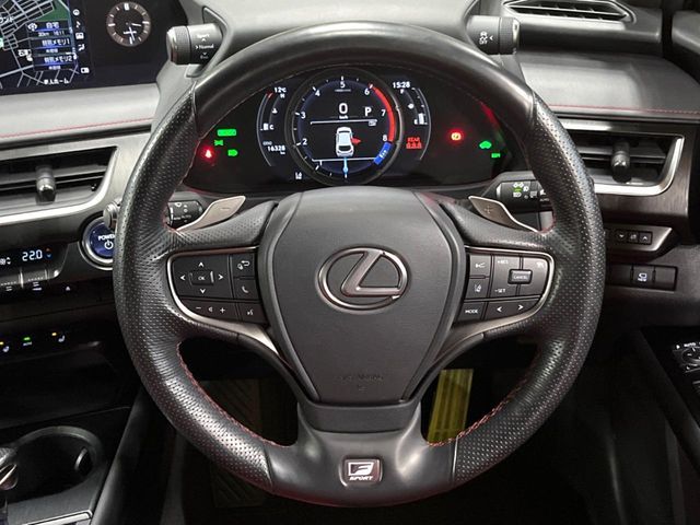 TOYOTA LEXUS UX250H 2021 Image 31