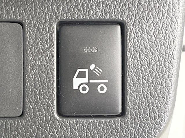 DAIHATSU HIJET TRUCK 4WD 2015 Image 31