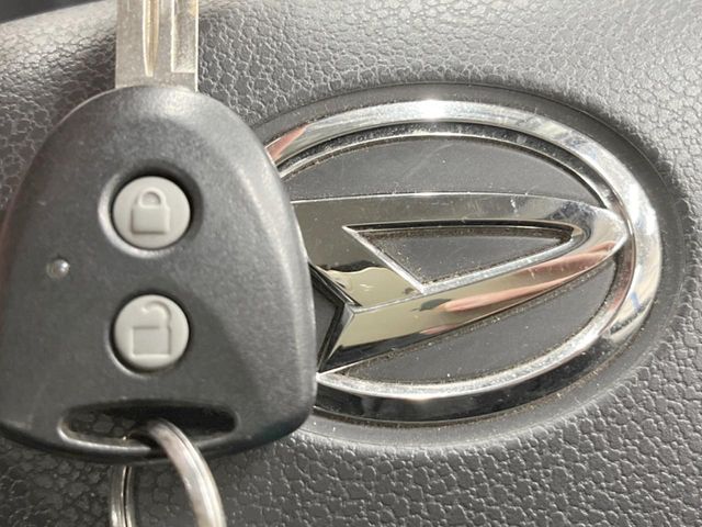 DAIHATSU HIJET TRUCK 4WD 2015 Image 31