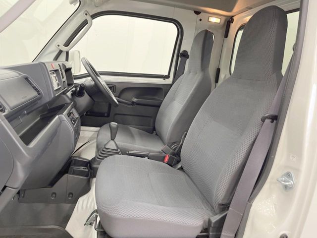 DAIHATSU HIJET TRUCK 4WD 2015 Image 31