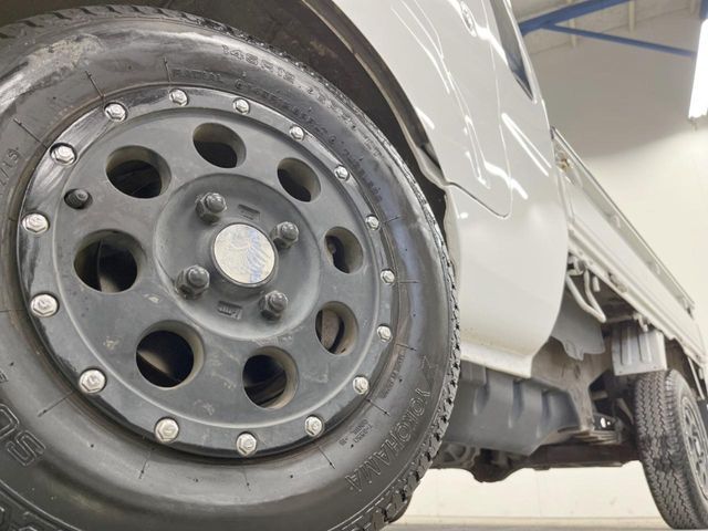 DAIHATSU HIJET TRUCK 4WD 2015 Image 31