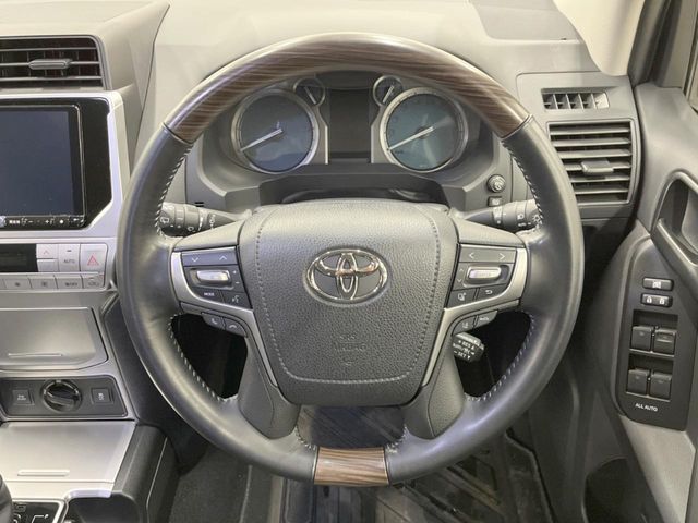 TOYOTA LANDCRUISER PRADO 2022 Image 31