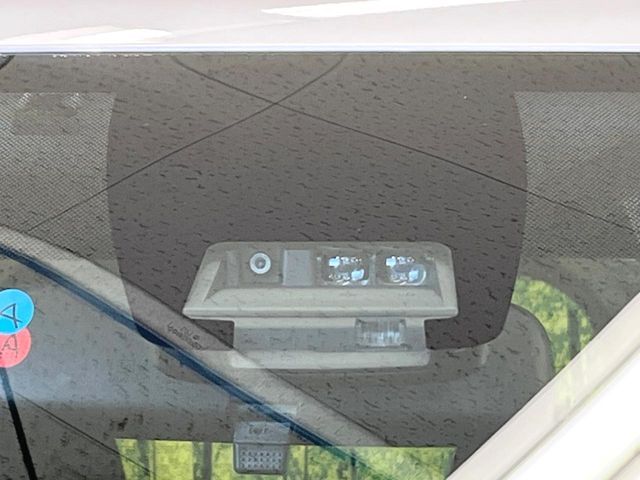 TOYOTA VOXY 2017 Image 31