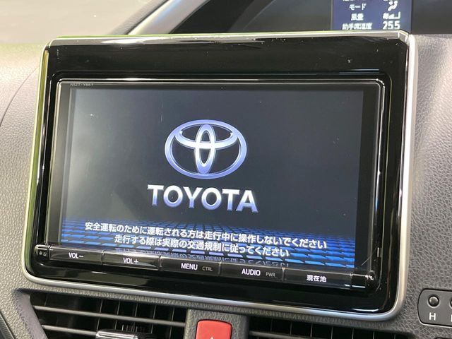 TOYOTA VOXY 2017 Image 31