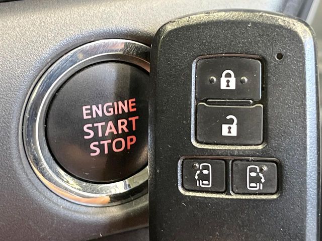 TOYOTA VOXY 2017 Image 31