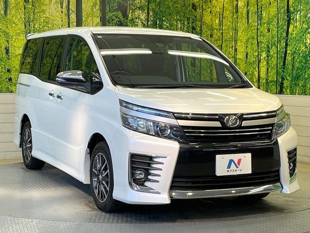 TOYOTA VOXY 2017 Image 31