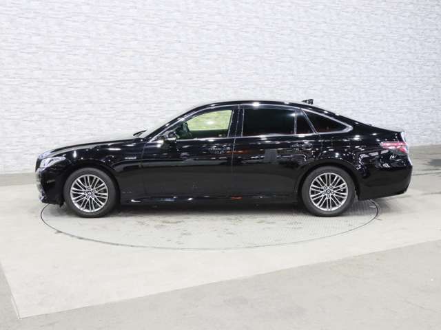 TOYOTA CROWN SEDAN HYBRID 2018 Image 31